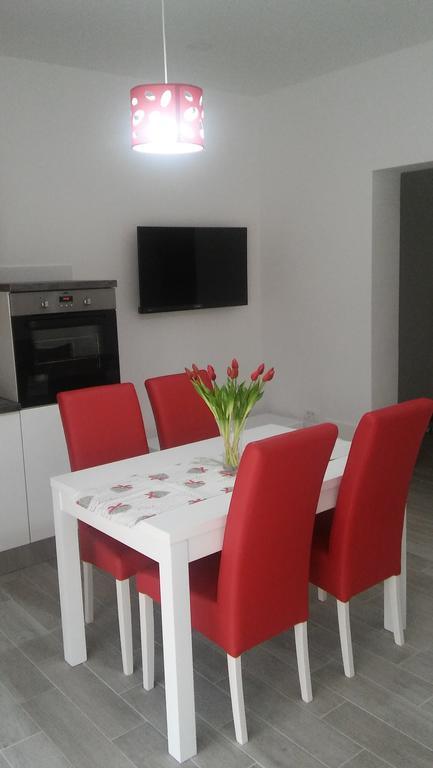 Apartment Vedran Kastela Exterior photo