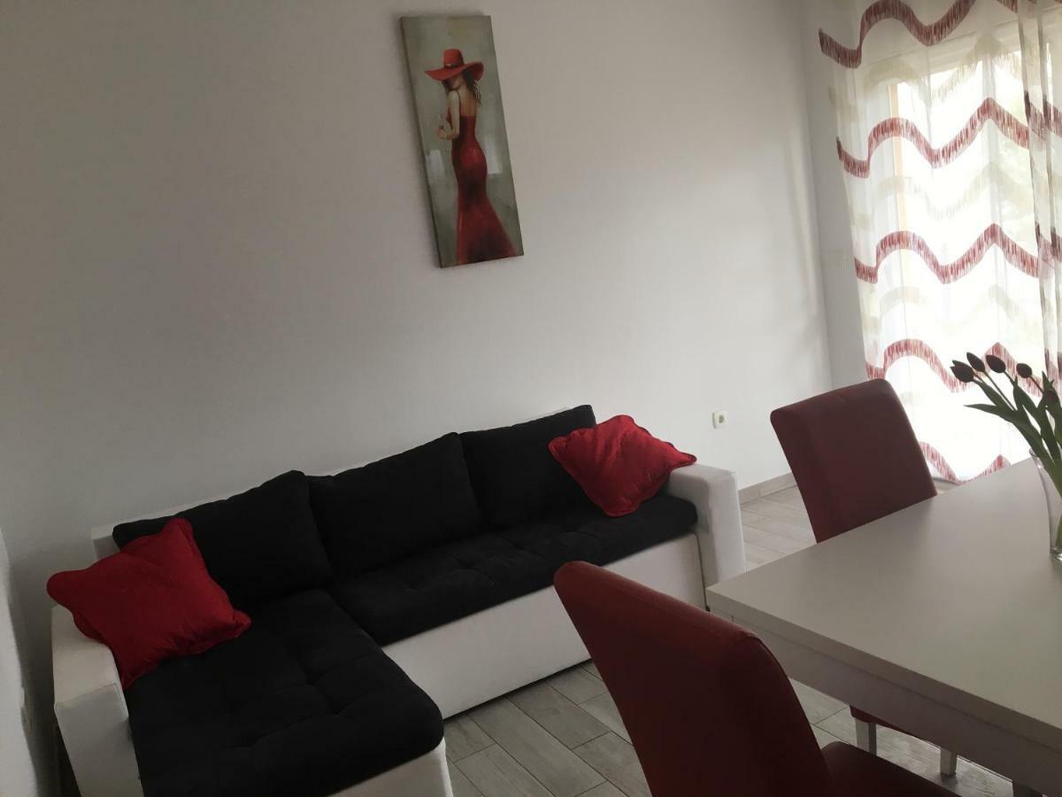 Apartment Vedran Kastela Exterior photo